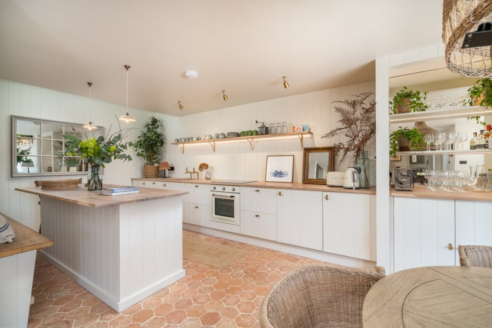 Modern spacious kitchen of an AirBnB holiday home property in Berkshire